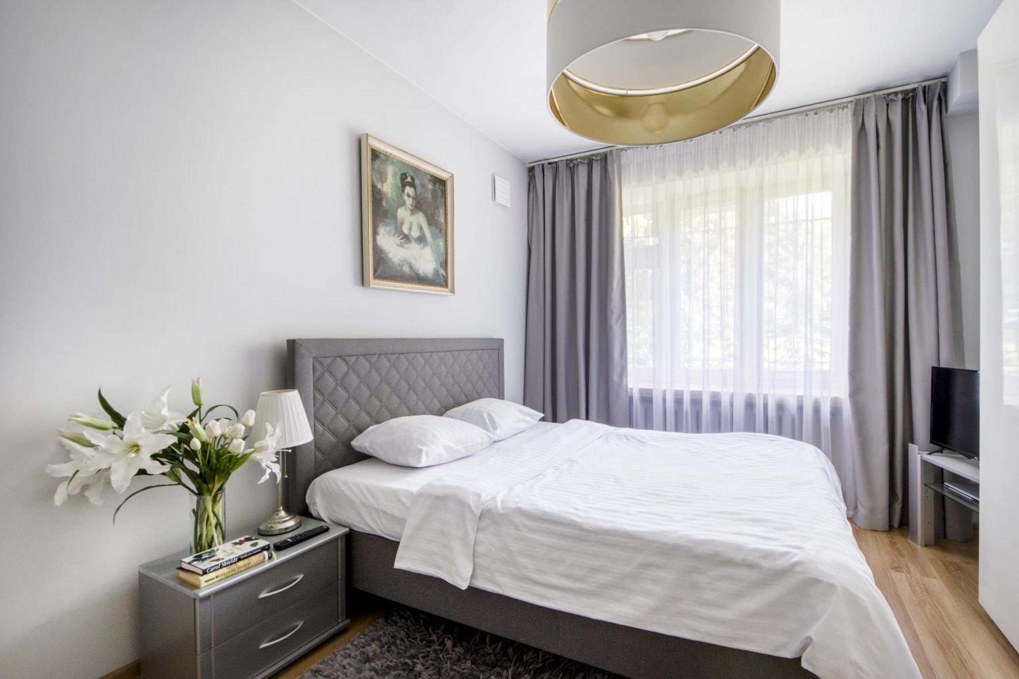 Nr 1 Europa22 Centrum Apartment Old Town Warsaw Stare Miasto Historyczna Kamienica Umiejscowiona W Zabytkowej Czesci Warszawy Obok Parku Multimedialnego I Barbakanu Parking 24H Sniadanie Opcjonaln Breakfast Optional Check In From 14 Pm Parter Ground Bagian luar foto