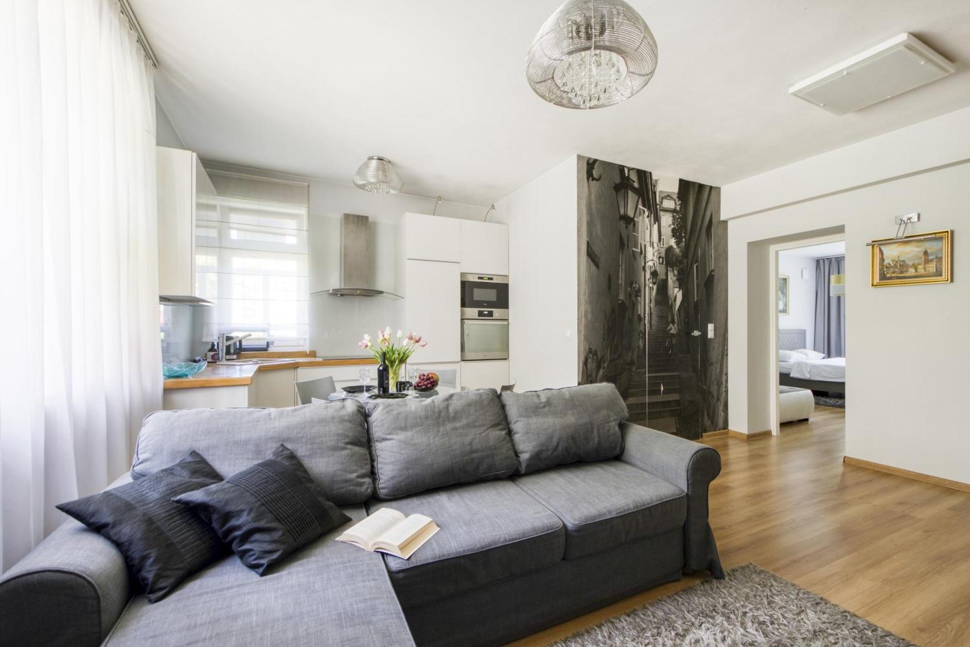 Nr 1 Europa22 Centrum Apartment Old Town Warsaw Stare Miasto Historyczna Kamienica Umiejscowiona W Zabytkowej Czesci Warszawy Obok Parku Multimedialnego I Barbakanu Parking 24H Sniadanie Opcjonaln Breakfast Optional Check In From 14 Pm Parter Ground Bagian luar foto